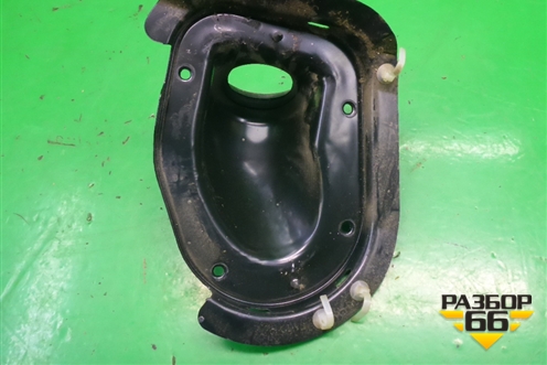 Кожух рулевой колонки (нижний на пол) для Mitsubishi Lancer-9  с 2003-2008г