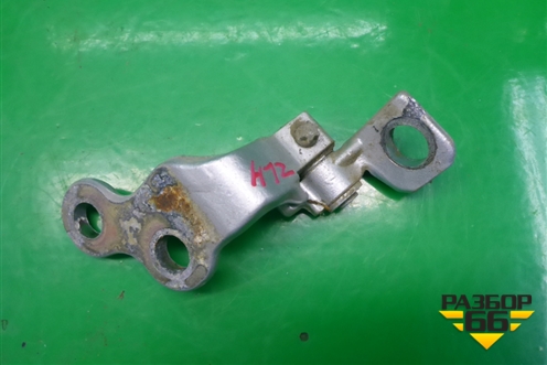 Петля двери задней левой нижняя (XS4AA26801) для Ford Focus 1 с 1998-2004г