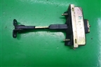 Ограничитель двери передней левой (BDH780051) для Land Rover Discovery 3 с 2004-2009г