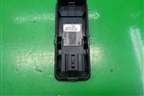 Кнопка стеклоподъёмника (задняя левая) (YUD501070PVJ) для Land Rover Discovery 3 с 2004-2009г