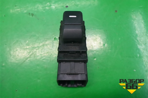 Кнопка стеклоподъёмника (передняя правая) (YUD501070PVJ) для Land Rover Discovery 3 с 2004-2009г