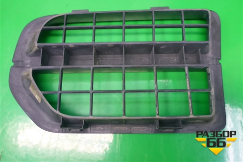 Накладка переднего крыла правого (решетка) (JAK000063) для Land Rover Discovery 3 с 2004-2009г