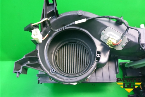 Корпус отопителя для Land Rover Discovery 3 с 2004-2009г