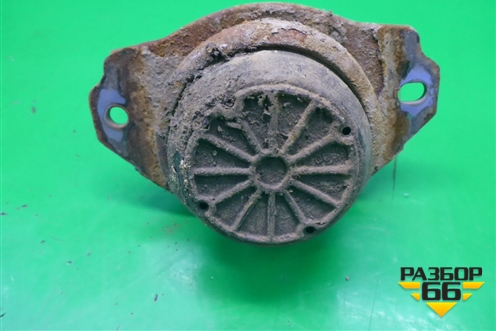 Опора двигателя (KKB500441) для Land Rover Discovery 3 с 2004-2009г