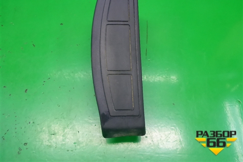 Накладка внутренняя (педаль отдыха) (EAV500041) для Land Rover Discovery 3 с 2004-2009г
