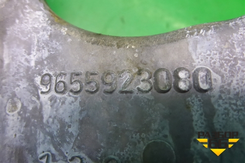 Кронштейн двигателя правый (1.6л 10FHBXPSA5F01) (9655923080) для Peugeot 308 с 2007-2014г