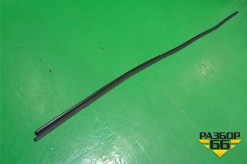 Молдинг лобового стекла (новый) (7553133150) для Toyota Camry V70 с 2017г