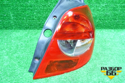 Фонарь задний правый (до 2009г) (8200459960) для Renault Clio с 2005-2012г
