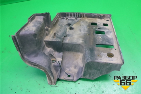Площадка под аккумулятор (правая) (DWM500041) для Land Rover Discovery 3 с 2004-2009г