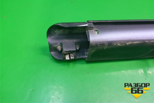 Направляющая двери сдвижной (средняя) (6T16V25004) для Ford Transit Connect c 2002г