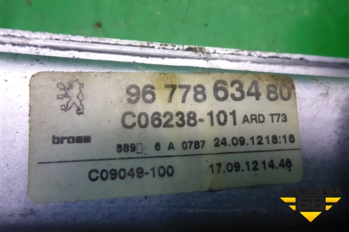 Стеклоподъёмник электрический задний правый (9677863480) для Peugeot 408 с 2012г