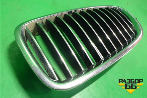 Решетка радиатора левая (до 2013г) (51137200727) для BMW 5-серия F10/F11 с 2009-2016г