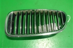 Решетка радиатора левая (до 2013г) (51137200727) для BMW 5-серия F10/F11 с 2009-2016г