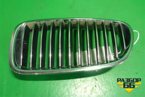 Решетка радиатора левая (до 2013г) (51137200727) для BMW 5-серия F10/F11 с 2009-2016г