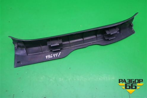 Накладка порога внутренняя заднего левого (6791802060) для Toyota Auris с 2006-2012г