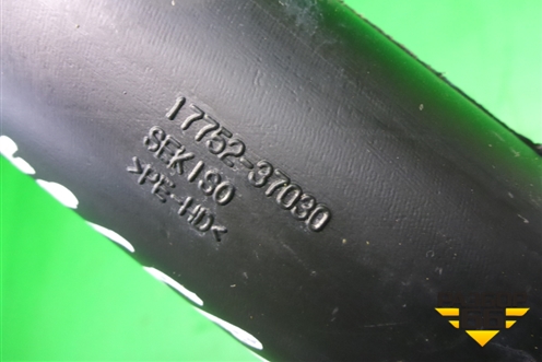 Патрубок воздушного фильтра (1.6л 1ZR) (1775237030) для Toyota Auris с 2006-2012г