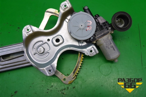Стеклоподъёмник электрический передний правый (857100D100) для Toyota Auris с 2006-2012г