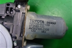 Стеклоподъёмник электрический передний правый (857100D100) для Toyota Auris с 2006-2012г