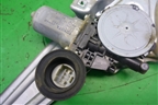 Стеклоподъёмник электрический задний левый (857100D100) для Toyota Auris с 2006-2012г