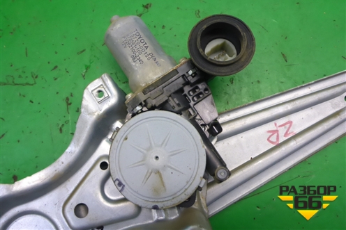 Стеклоподъёмник электрический задний правый (857200D120) для Toyota Auris с 2006-2012г