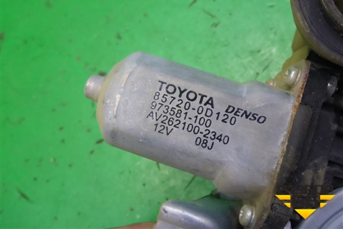 Стеклоподъёмник электрический задний правый (857200D120) для Toyota Auris с 2006-2012г