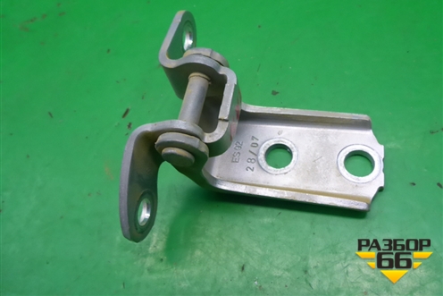 Петля двери задней правой нижняя для Toyota Auris с 2006-2012г