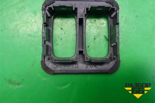 Рамка под кнопки (MR402645) для Mitsubishi Lancer-9  с 2003-2008г