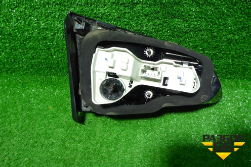 Фонарь задний внутренний правый (5G0945094AC) для Volkswagen Golf VII с 2012г