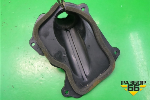 Кожух рулевой колонки (нижний на пол) (572562E000) для Hyundai Tucson с 2004-2010г