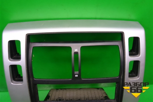 Накладка на торпедо для Hyundai Tucson с 2004-2010г
