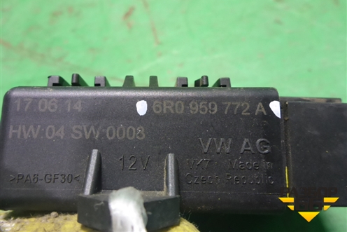 Блок электронный (обогрева сидений) (6R0959772A) для Skoda Rapid с 2013г