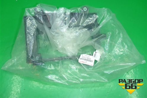 Воздухозаборник радиатора КПП (новый) (3291760020) для Toyota Land Cruiser (200) с 2008г