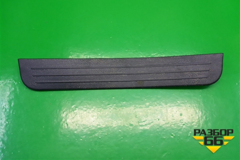 Накладка порога внутренняя переднего правого (в проём) (858821C000) для Hyundai Getz с 2002г