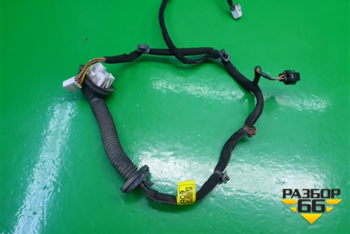 Проводка двери передней правой (918101С150) для Hyundai Getz с 2002г