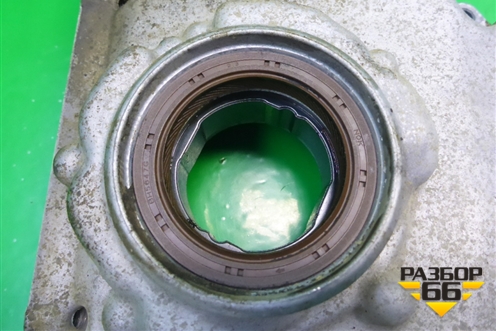 Крышка двигателя передняя (1.8л R18A1) для Honda Civic 4D с 2006-2012г