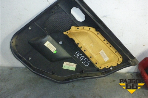 Обшивка двери задней левой под механику для Ford Fiesta с 2001-2008г