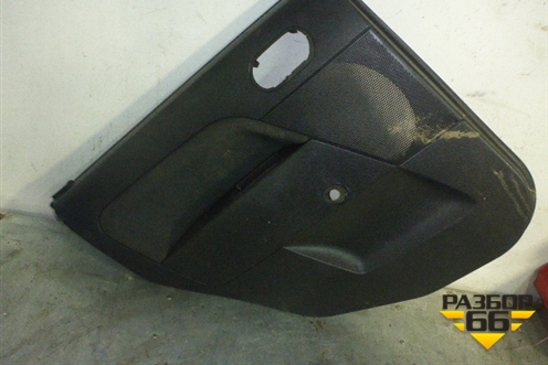 Обшивка двери задней левой под механику для Ford Fiesta с 2001-2008г