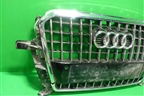 Решетка радиатора (после 2012г под парктроник) (8R0853651) для Audi Q5 c 2008-2017г