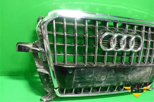 Решетка радиатора (после 2012г под парктроник) (8R0853651) для Audi Q5 c 2008-2017г