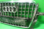 Решетка радиатора (после 2012г под парктроник) (8R0853651) для Audi Q5 c 2008-2017г