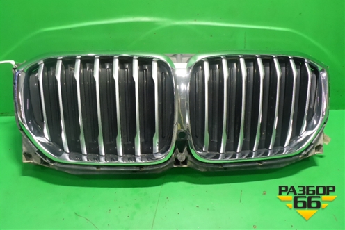 Решетка радиатора (под камеру) (51749465525) для BMW X5 G05 с 2018г