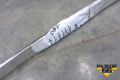 Молдинг крыши правый (над дверями) (7L6853986C) для Volkswagen Touareg c 2002-2010г