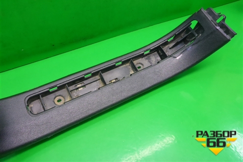 Накладка порога внутренняя правая (7L0853370) для Porsche Cayenne с 2003-2010г