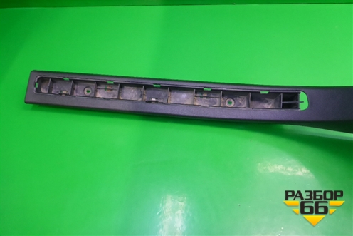 Накладка порога внутренняя правая (7L0853370) для Porsche Cayenne с 2003-2010г
