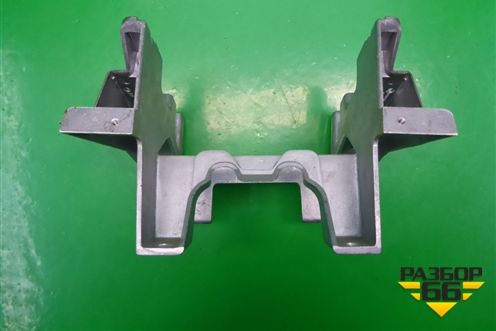Кронштейн (подлокотника) (7L0863345) для Porsche Cayenne с 2003-2010г