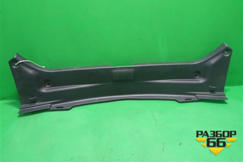 Обшивка багажника на заднюю панель (5838733140) для Toyota Camry V70 с 2017г