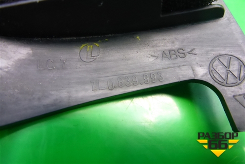 Накладка двери задней левой (уголок) (7L0839993) для Porsche Cayenne с 2003-2010г