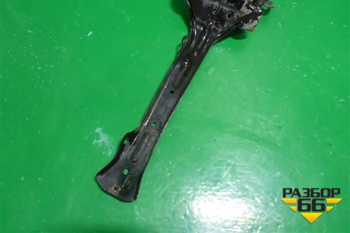 Кронштейн передней панели центральный (7L0805799) для Porsche Cayenne с 2003-2010г