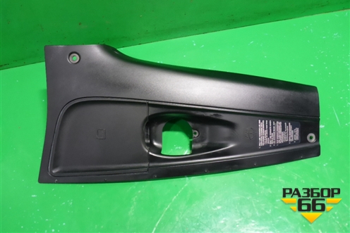 Накладка моторного отсека (правая 4.8л М4801) (7L5806584D) для Porsche Cayenne с 2003-2010г