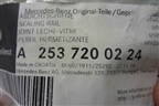 Накладка стекла переднего правого (A2537200224) для Mercedes Benz GLC-Klass X253  с 2015г